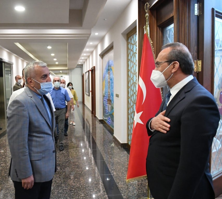 Vali Yavuz, Öğrencileri Ödüllendirdi Vali Yavuz, Öğrencileri Ödüllendirdi