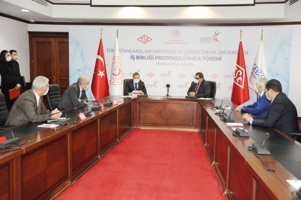 Gebze Teknik Üniversitesi ve TSE Arasında İş Birliği Gebze Teknik Üniversitesi ve TSE Arasında İş Birliği