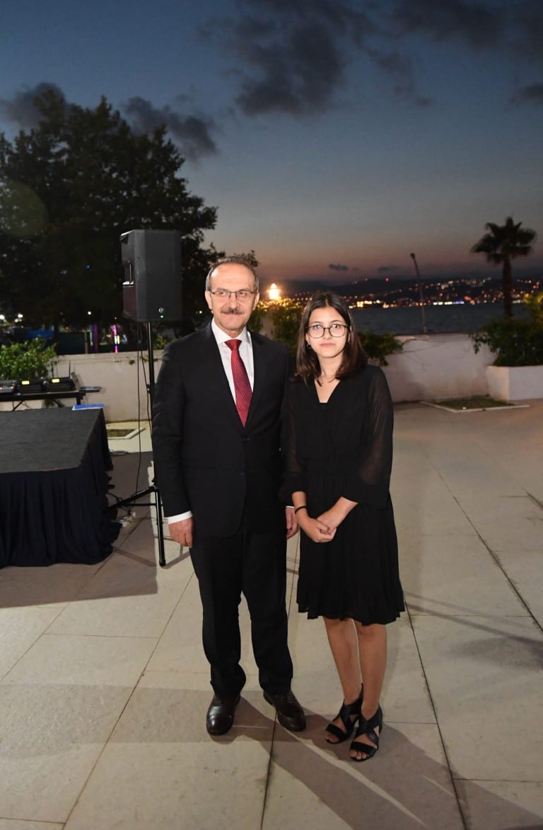 Yavuz çifti, şehit ve gazi ve aileleriyle buluştu Yavuz çifti, şehit ve gazi ve aileleriyle buluştu