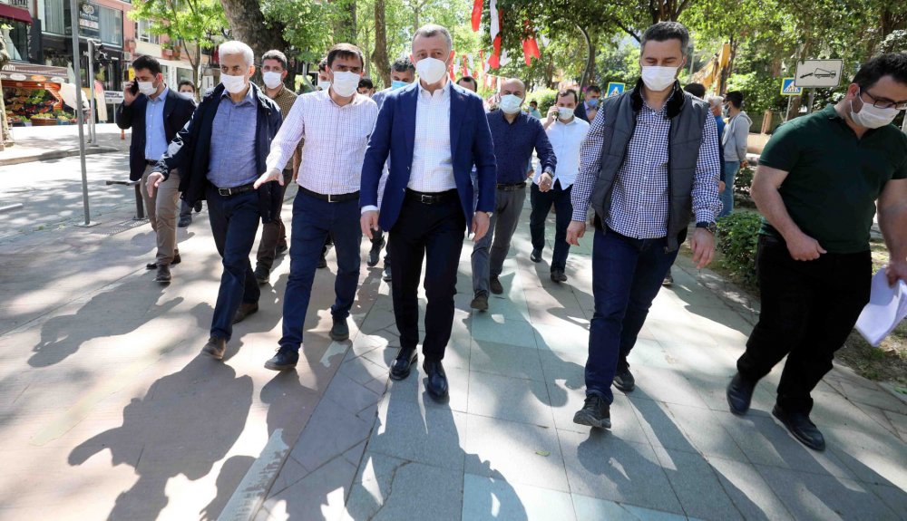 Büyükakın, Yürüyüş Yolu'ndaki çalışmaları inceledi! Büyükakın, Yürüyüş Yolu'ndaki çalışmaları inceledi!