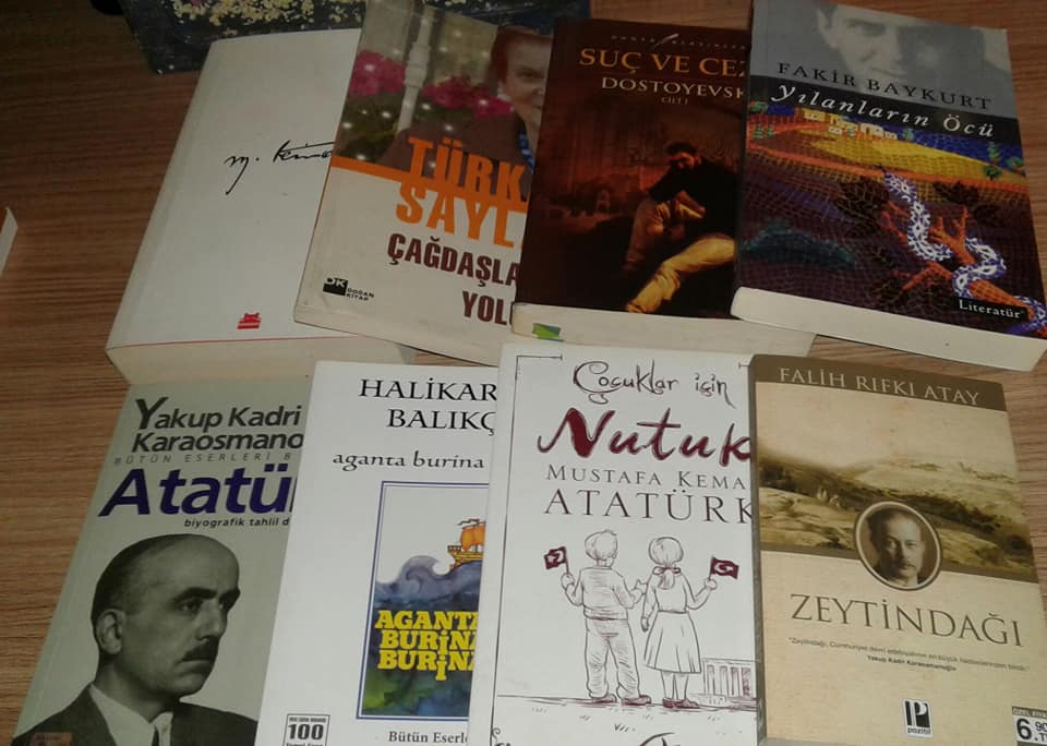 ÇYDD’den köy okuluna kütüphane! ÇYDD’den köy okuluna kütüphane!