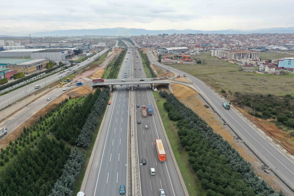 Gebze’de köprü bağlantısı rekor sürede tamamlandı! Gebze’de köprü bağlantısı rekor sürede tamamlandı!