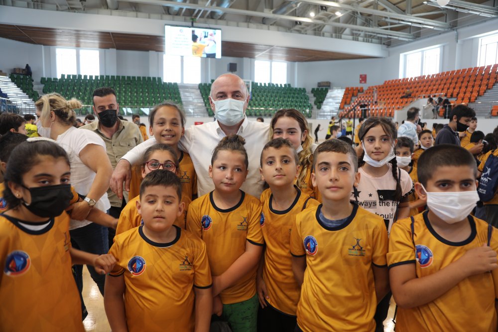 3 bin çocuk ile dolu dolu spor