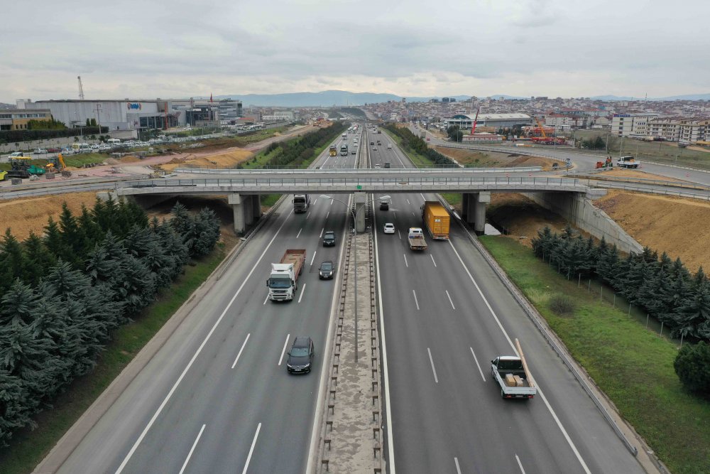 Gebze’de köprü bağlantısı rekor sürede tamamlandı! Gebze’de köprü bağlantısı rekor sürede tamamlandı!