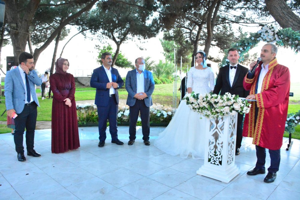 KOÇ ailesine görkemli düğün! KOÇ ailesine görkemli düğün!