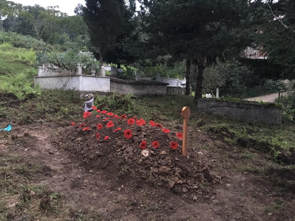 Toprak, Cenaze ve Taziye de Anamın Öğrettikleri Toprak, Cenaze ve Taziye de Anamın Öğrettikleri