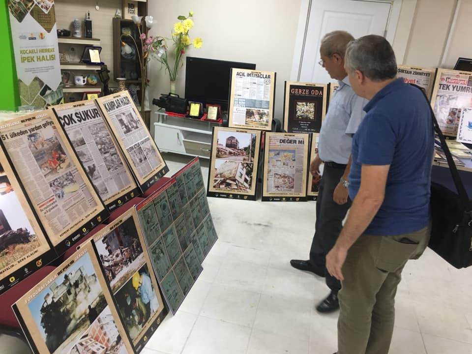 İKTAV dan deprem gerçeği, fotoğraf ve kitap sergisi