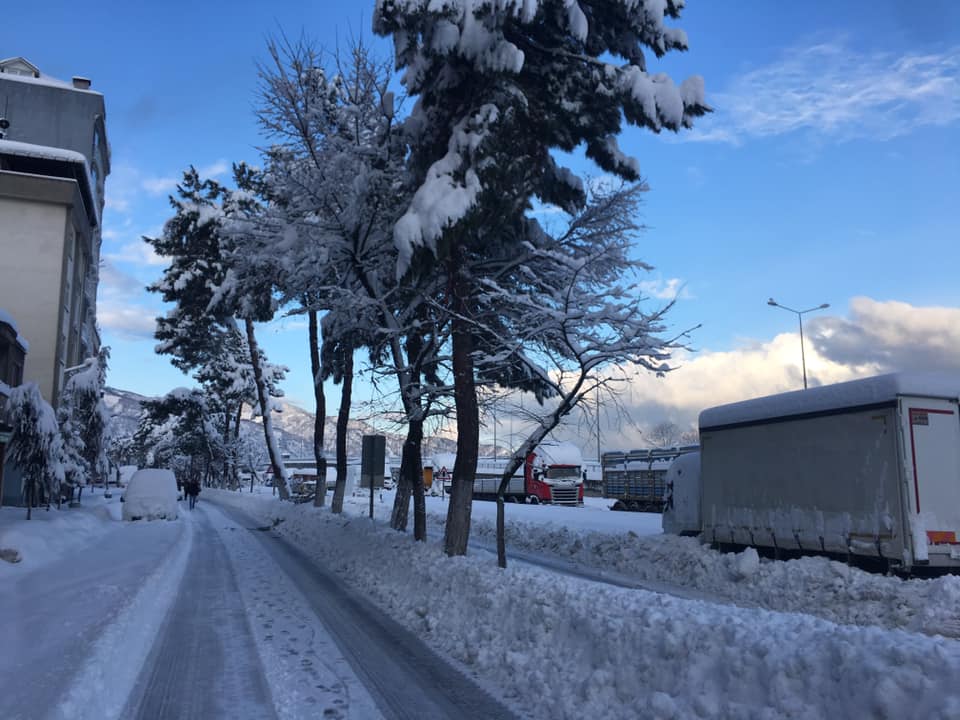 Kar hasretini giderip, çocukluk yıllarımızı yaşadık