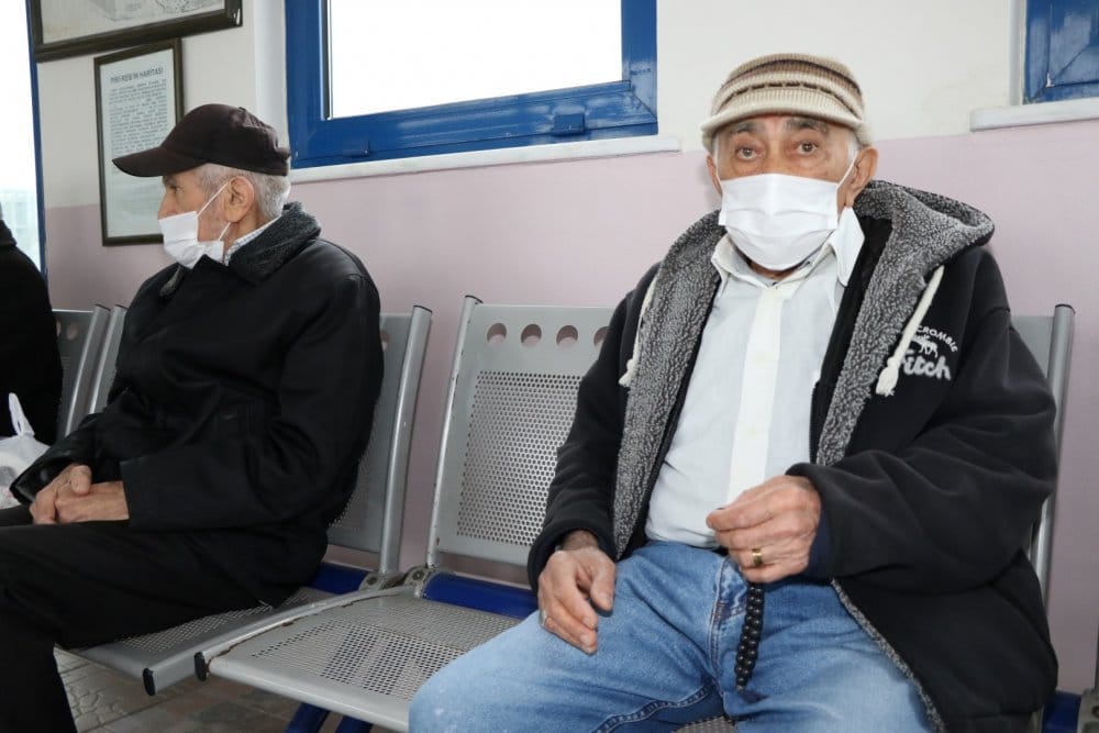 Huzurevlerinde kalan yaşlılara Körfez turu Huzurevlerinde kalan yaşlılara Körfez turu