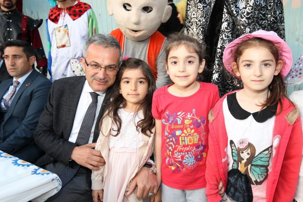 Adem Yavuz bir arada iftar yaptı Adem Yavuz bir arada iftar yaptı