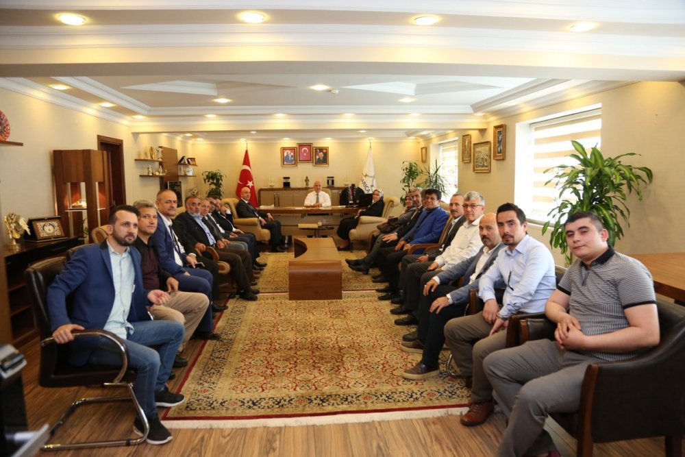 Bıyık'a ziyaretler devam ediyor Bıyık'a ziyaretler devam ediyor