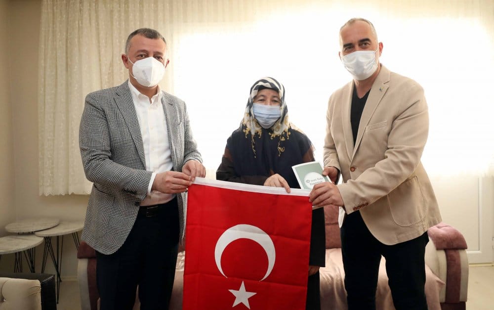 Büyükakın, Şehit annelerini ziyaret etti