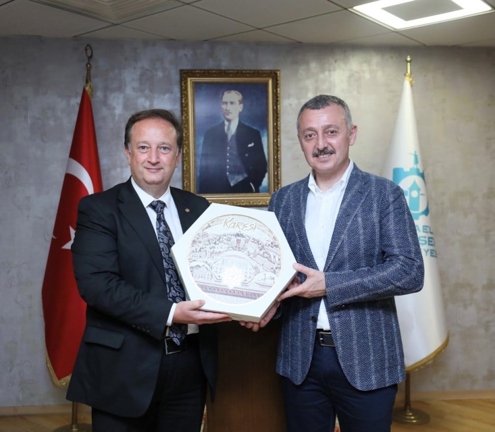 Büyükakın’ı, Kurtdereli Mehmet Pehlivan Güreşleri’ne davet ettiler Büyükakın’ı, Kurtdereli Mehmet Pehlivan Güreşleri’ne davet ettiler