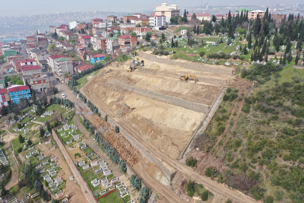 Mezarlıklardaki çalışmalar tamamlanıyor Mezarlıklardaki çalışmalar tamamlanıyor