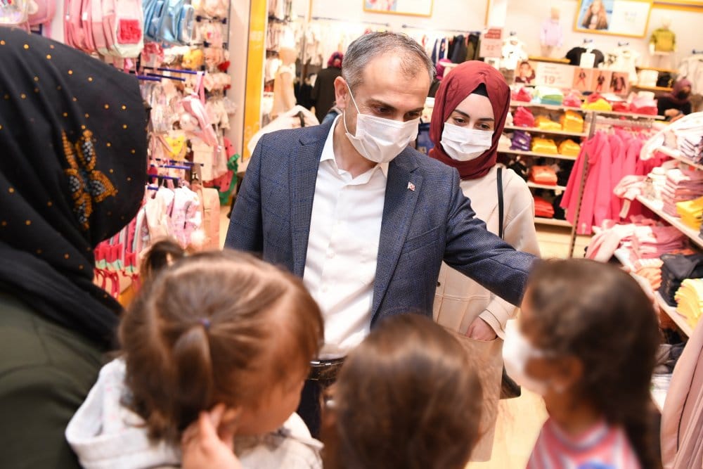 Çayırova Belediyesi, 500 çocuğu bayram öncesi sevindirdi! Çayırova Belediyesi, 500 çocuğu bayram öncesi sevindirdi!