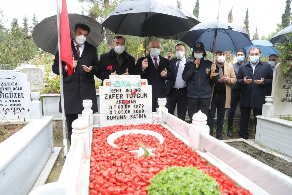Darıca’da Çanakkale Zaferi'nin 106. yılı kutlandı Darıca’da Çanakkale Zaferi'nin 106. yılı kutlandı