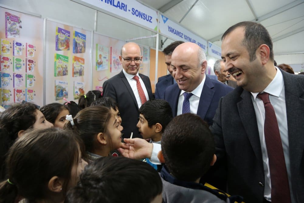 Darıca Kitap Fuarı’nı 80 bin kişi ziyaret etti Darıca Kitap Fuarı’nı 80 bin kişi ziyaret etti