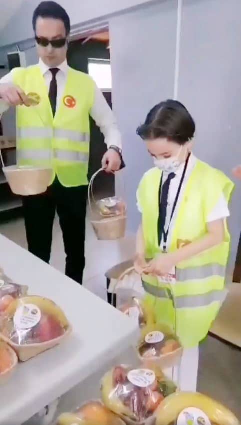 Bayramda yaşlılarımız unutulmadı! Bayramda yaşlılarımız unutulmadı!