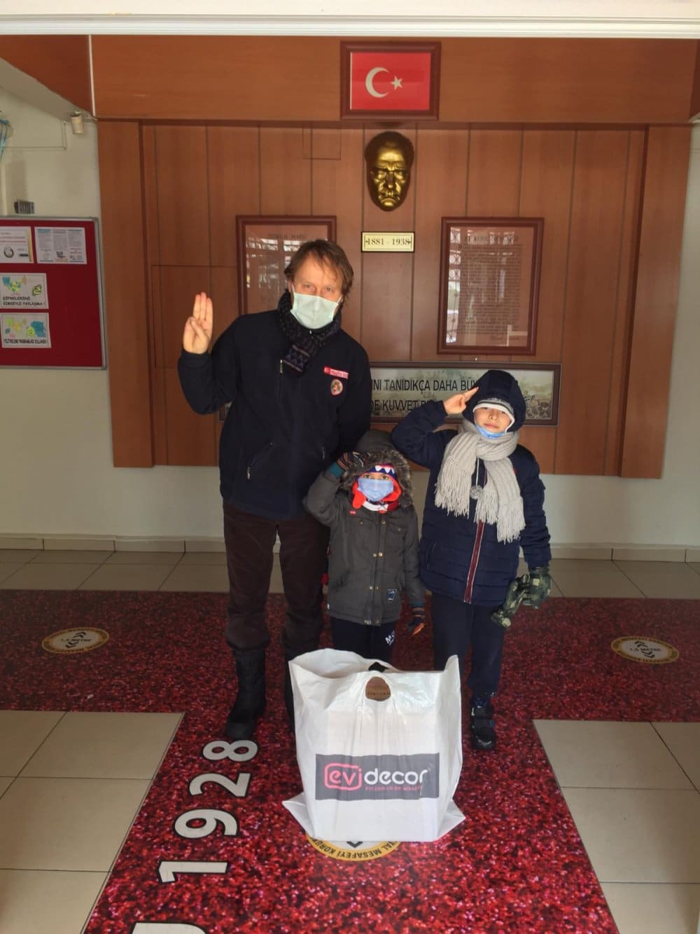 Minik izcilerden ‘’Bir Yavrukurt Hikayesi’’ Minik izcilerden ‘’Bir Yavrukurt Hikayesi’’
