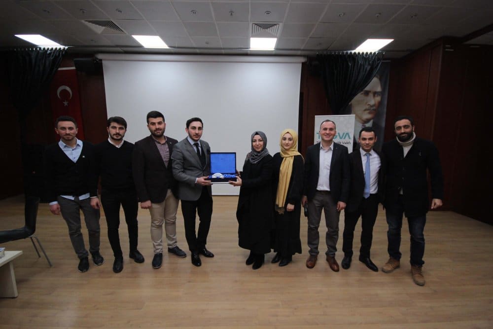 Şair Cahit Zarifoğlu anıldı Şair Cahit Zarifoğlu anıldı