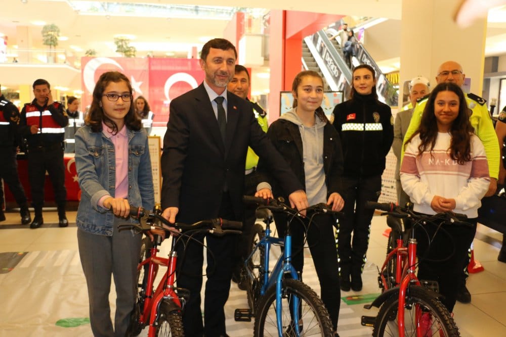 Kaymakam Güler: ‘’ Önemli olan insan ve can güvenliği’’ Kaymakam Güler: ‘’ Önemli olan insan ve can güvenliği’’