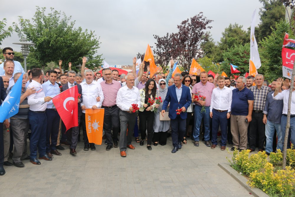 AK Parti Gebze'de yürüdü!