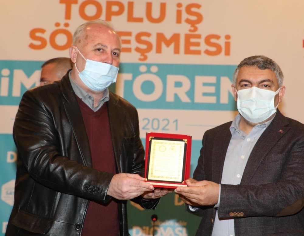 Dilovası Belediyesi’nde zam sevinci Dilovası Belediyesi’nde zam sevinci