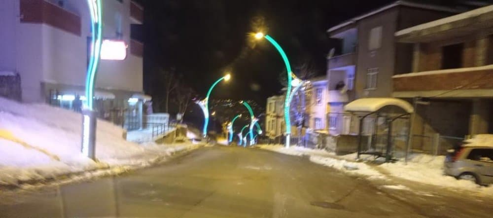 Dilovası’nda gece gündüz kar mesaisi Dilovası’nda gece gündüz kar mesaisi