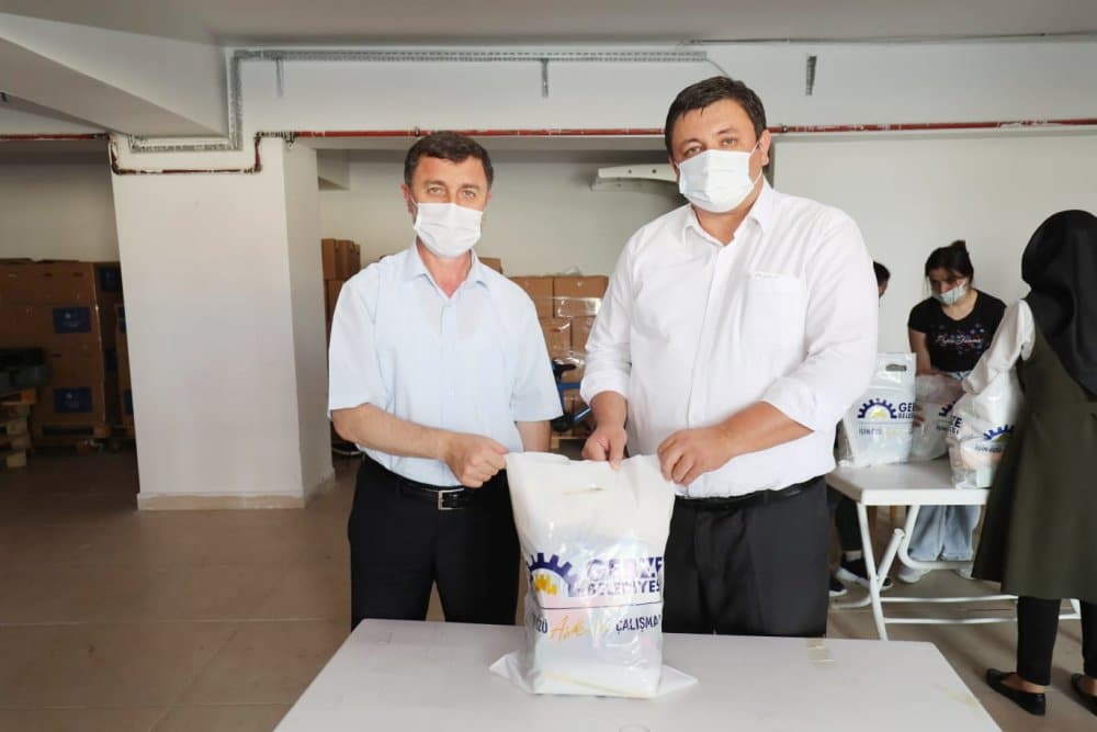 Gebze’den Manavgat’a yardım malzemeleri gönderildi! Gebze’den Manavgat’a yardım malzemeleri gönderildi!