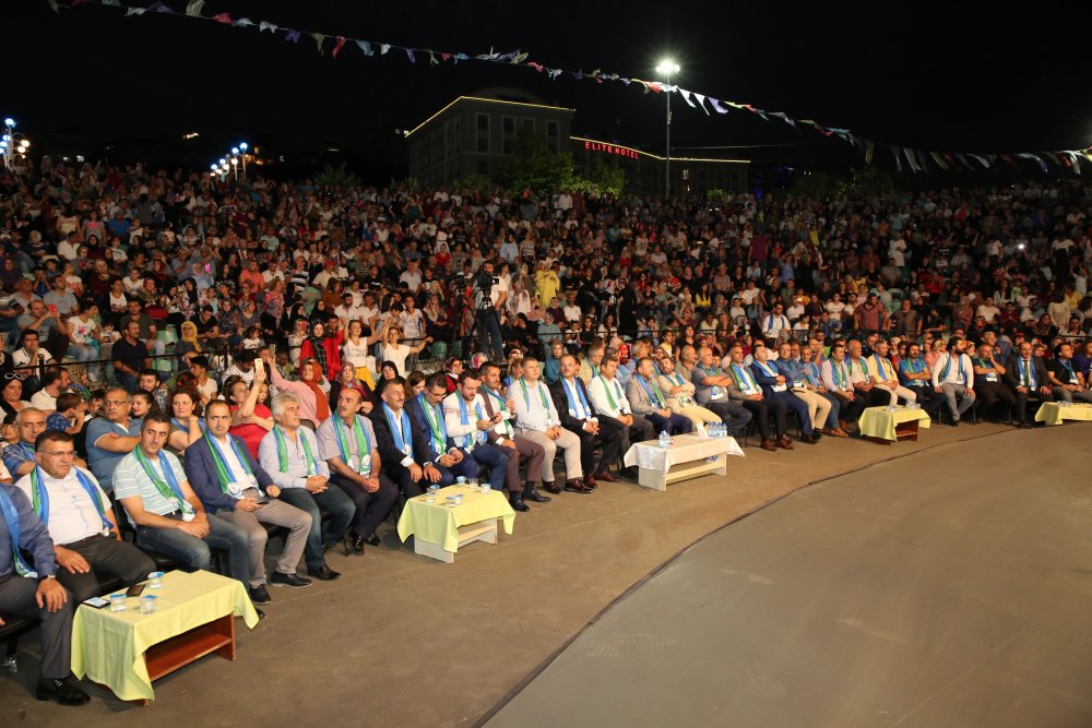 Rizeliler Cimilli İbo ile şölene renk kattı