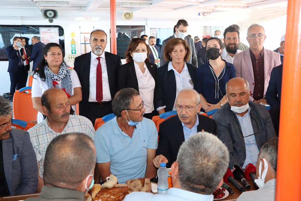 Balık ekmek yiyip, müsilaj konuştular Balık ekmek yiyip, müsilaj konuştular