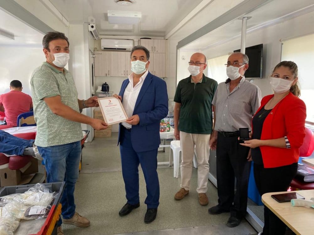 Güler ve Kadıoğlu’ndan kan bağışına destek! Güler ve Kadıoğlu’ndan kan bağışına destek!