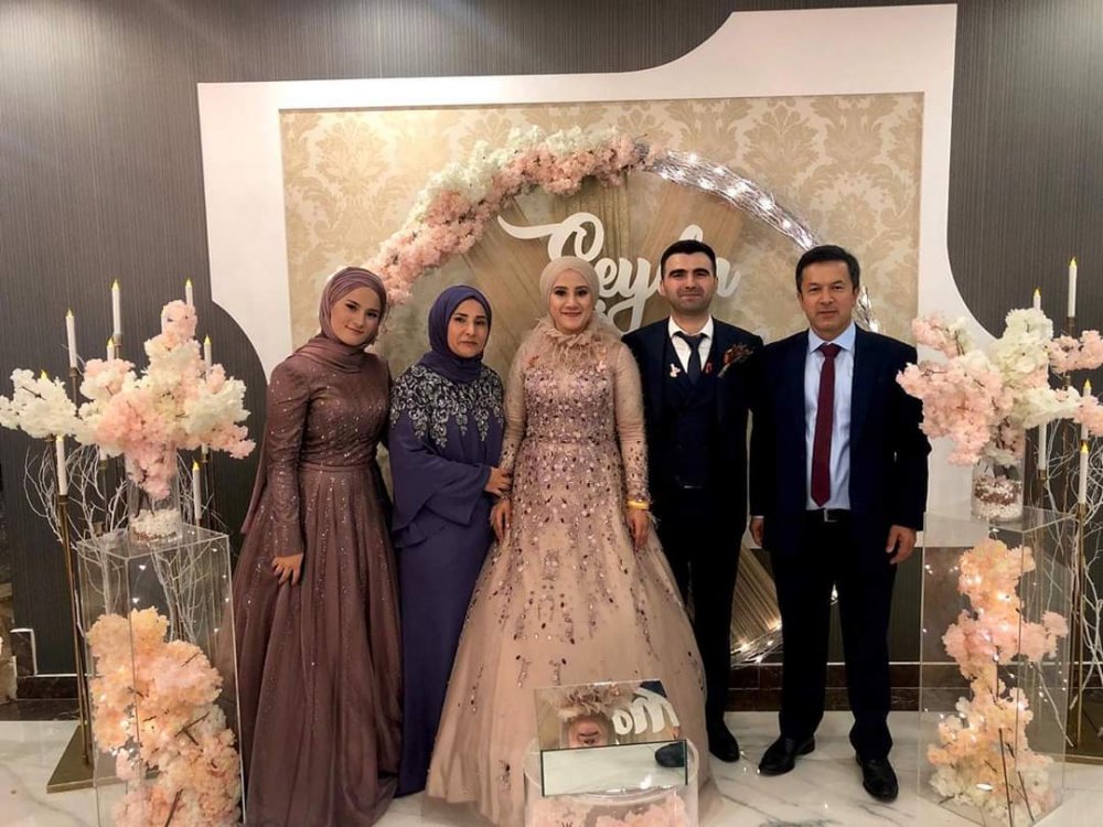 Şeyda ve İsmail, evlilik yolunda ilk adımı attı Şeyda ve İsmail, evlilik yolunda ilk adımı attı