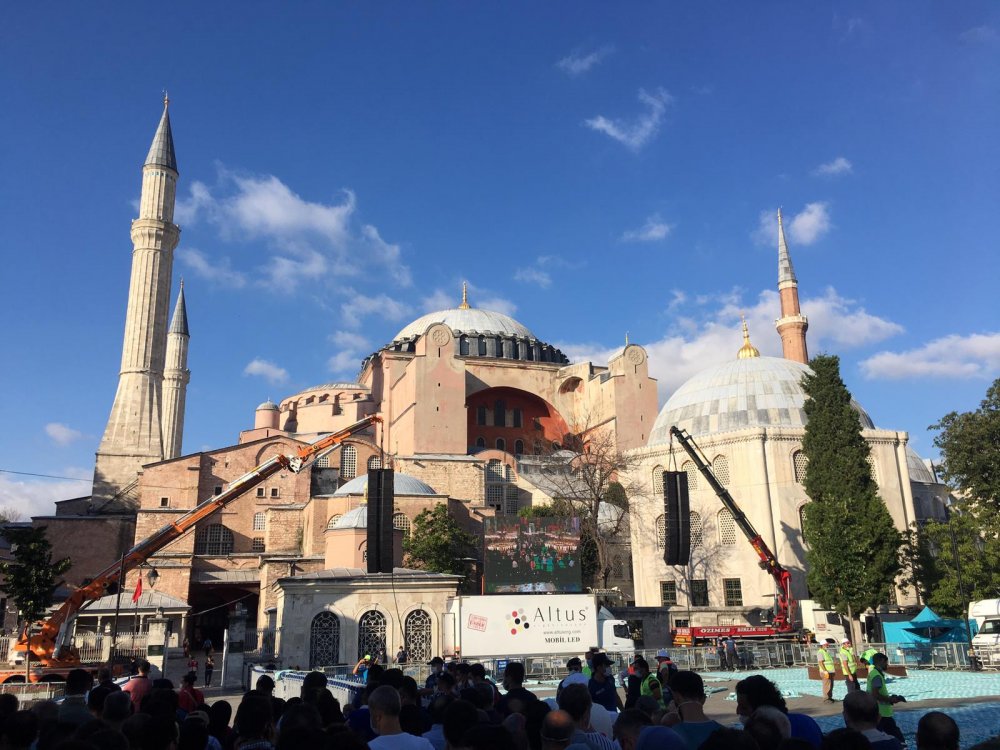 Ayasofya ile ilgili 45 Yıllık Gazetecilik Anılarım