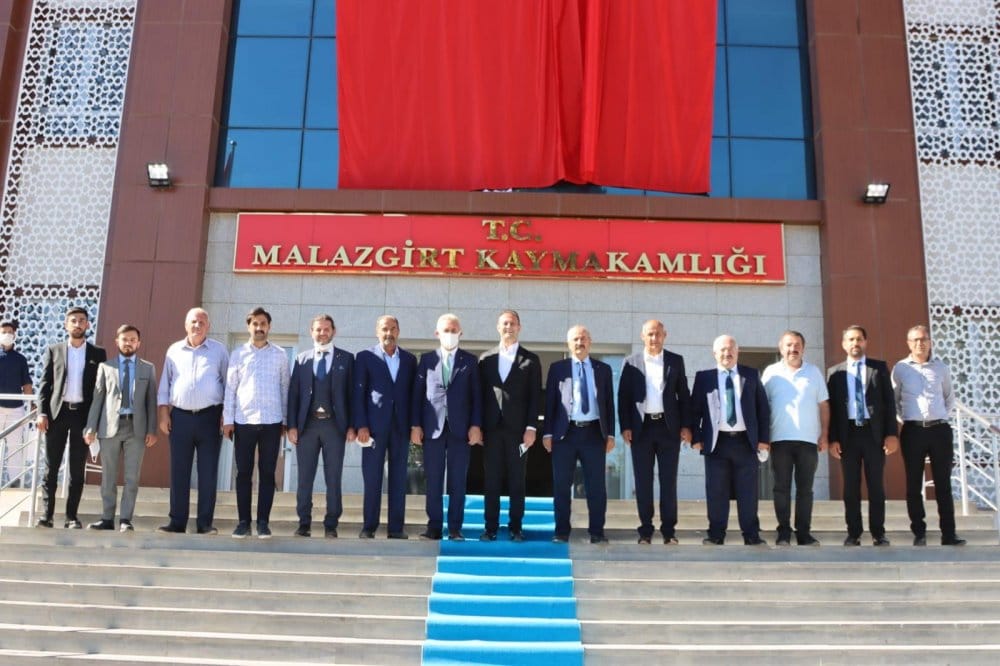 Kocaeli Büyükşehir ve Gebze Belediyeleri ile Ticaret Odası’ndan Malazgirt’e Kardeşlik Köprüsü Ziyareti