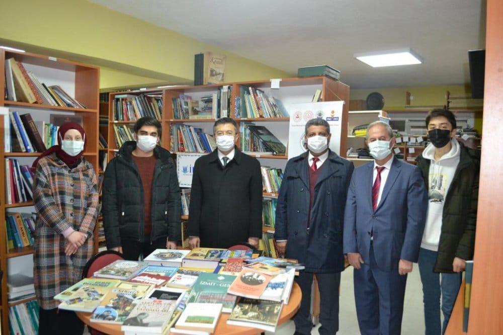 İKTAV Araştırma Merkezi Kütüphanemize Önemli Ziyaret