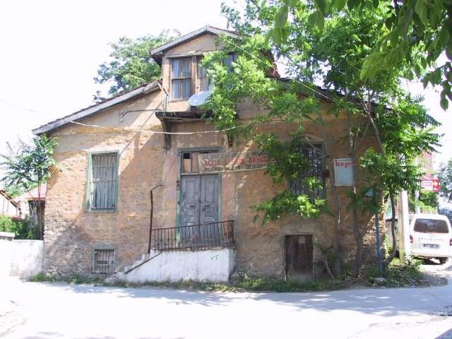 Sultan Orhan Camii ve Belediye Başkanı Zinnur Büyükgöz