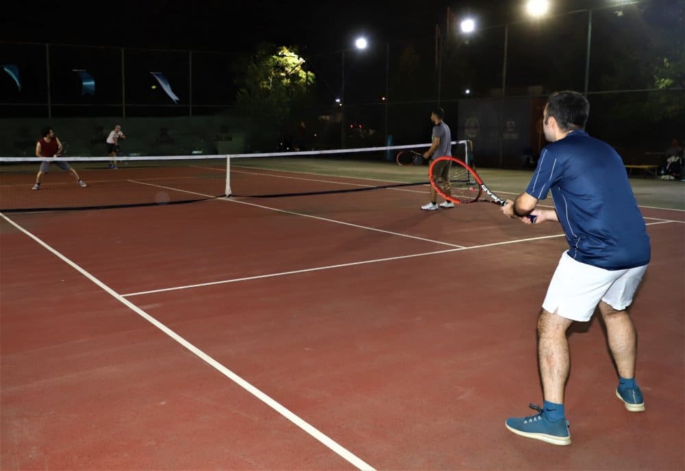 Tenis severler buluştu Tenis severler buluştu