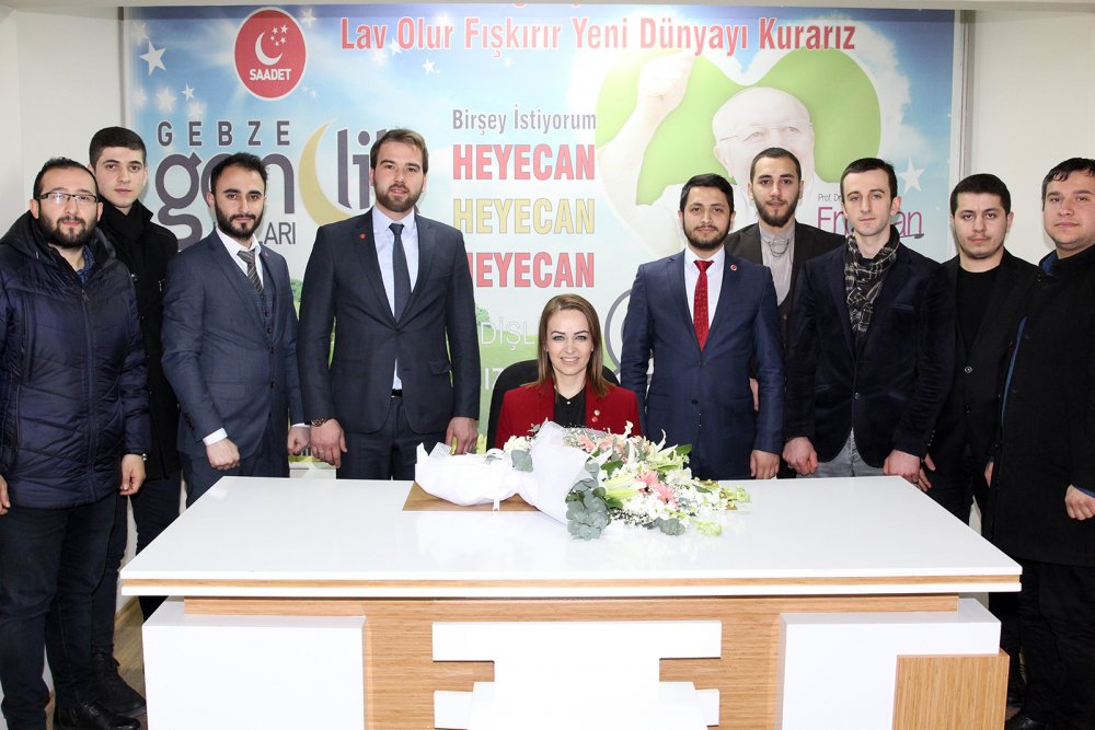 Saadet Partisi'nden coşkulu karşılama! Saadet Partisi'nden coşkulu karşılama!
