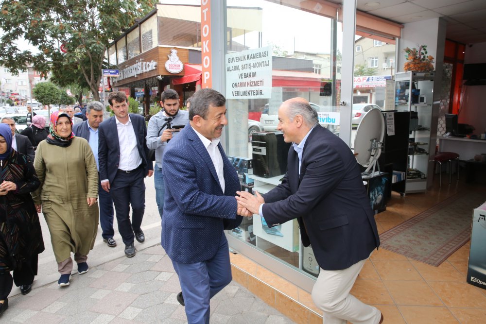 Karabacak Osmangazi esnafını ziyaret etti Karabacak Osmangazi esnafını ziyaret etti