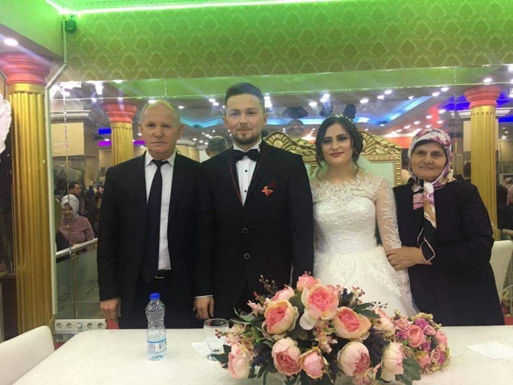 Şahin ve Şagar ailelerinin mutlu günü Şahin ve Şagar ailelerinin mutlu günü