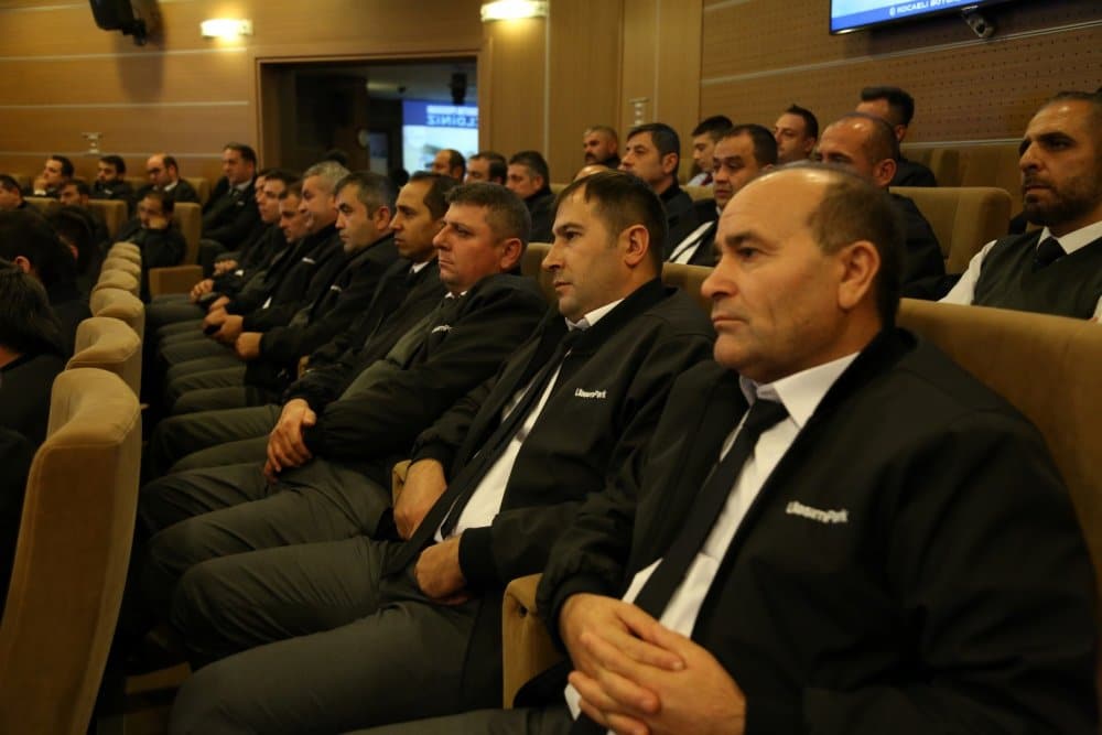 Otobüs sürücülerine “Empati Eğitimi” Otobüs sürücülerine “Empati Eğitimi”