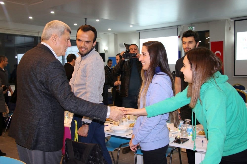 ‘’Sporu ve sporcuyu seviyoruz’’