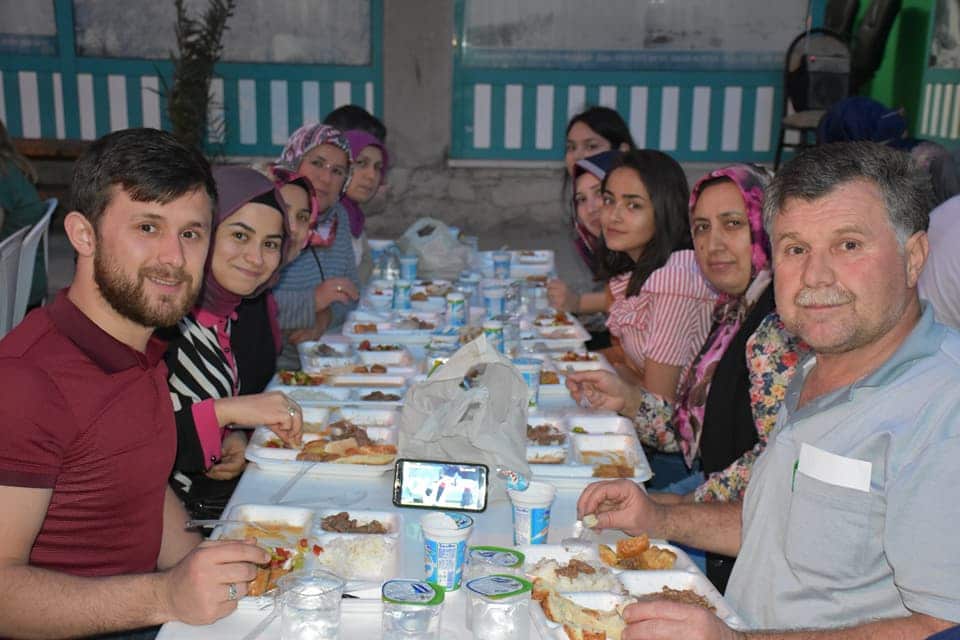 Soğukpınar’ı buluşturan iftar