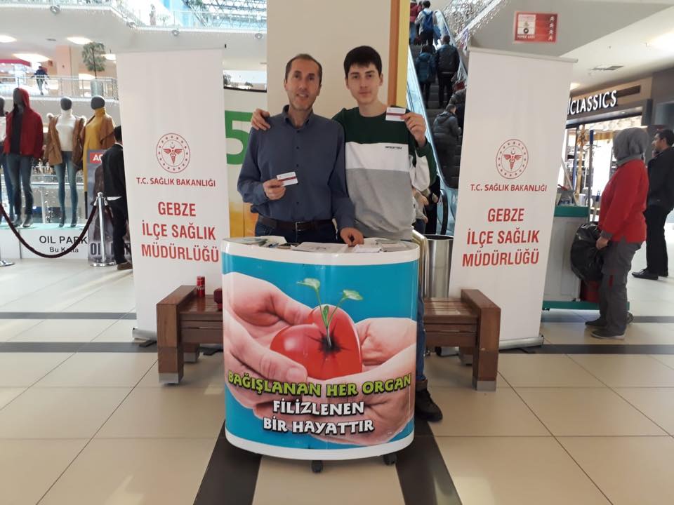 Kadıoğlu ve ekibi organ bağışına dikkat çekti Kadıoğlu ve ekibi organ bağışına dikkat çekti