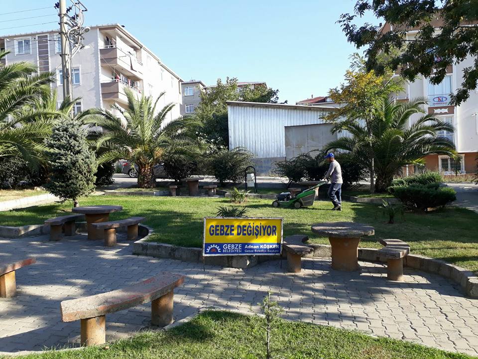 Parklarda sonbahar çalışması