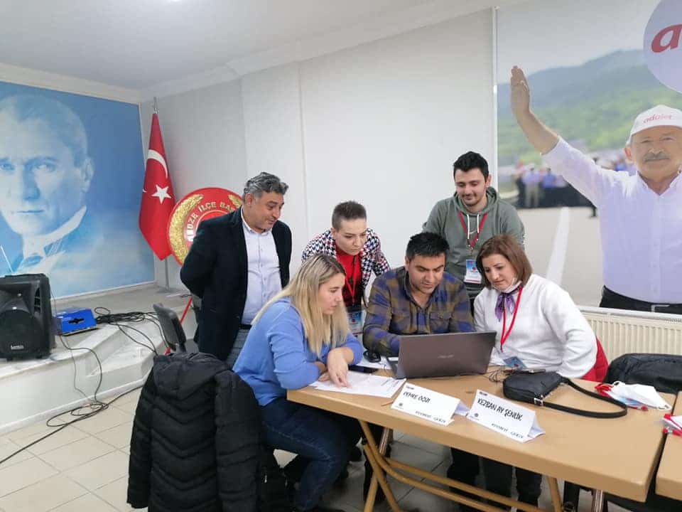 CHP GEBZE’DEN ÜYELERE TEMEL SİYASİ EĞİTİMİ