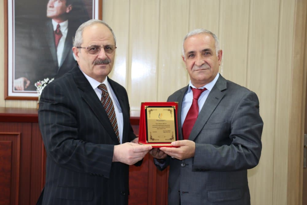Kaymakam, Tapu Müdürlüğü'nü kutladı!