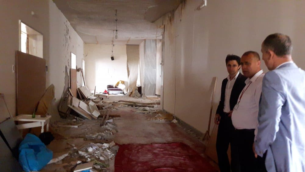 Başbakan Odası’nı harap ettiler! Başbakan Odası’nı harap ettiler!