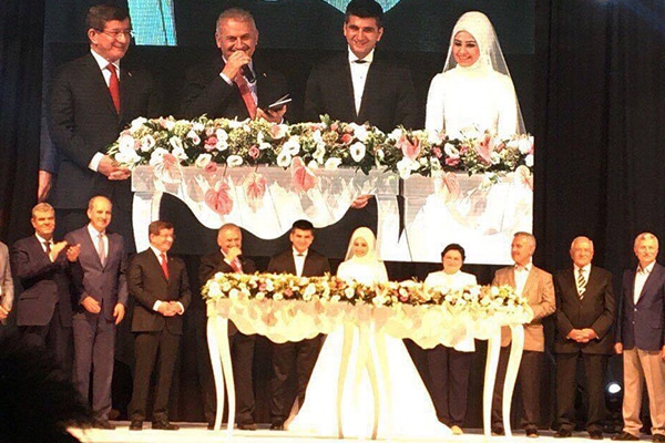 Devletin zirvesi nikahta buluştu! Devletin zirvesi nikahta buluştu!